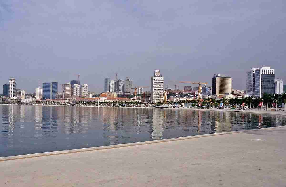 Avenida 4 de Fevereiro