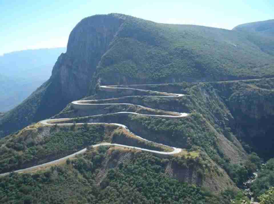 Serra_da_Leba_Road_Angola