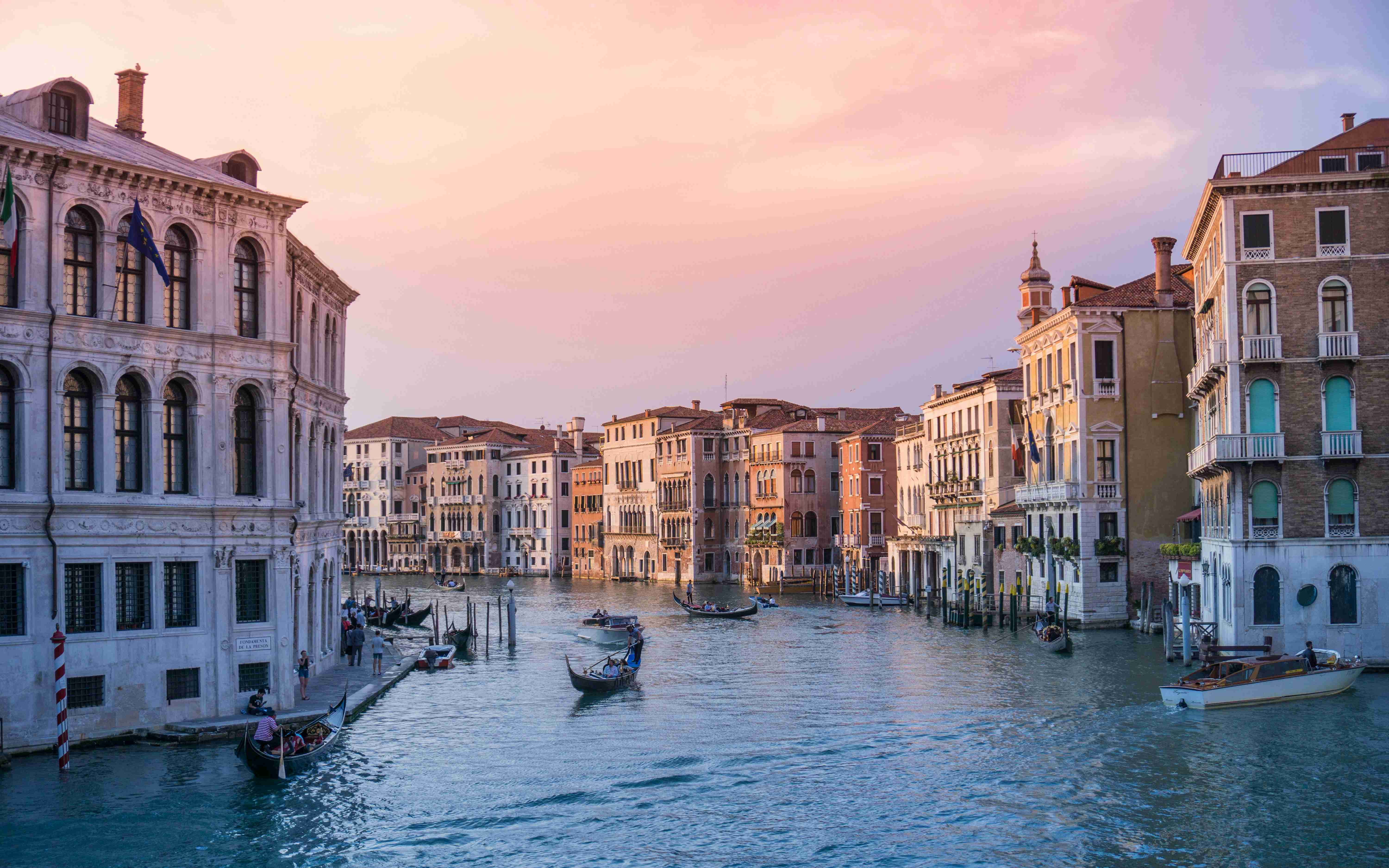 Traveling to Italy: Essential Guide for 2024