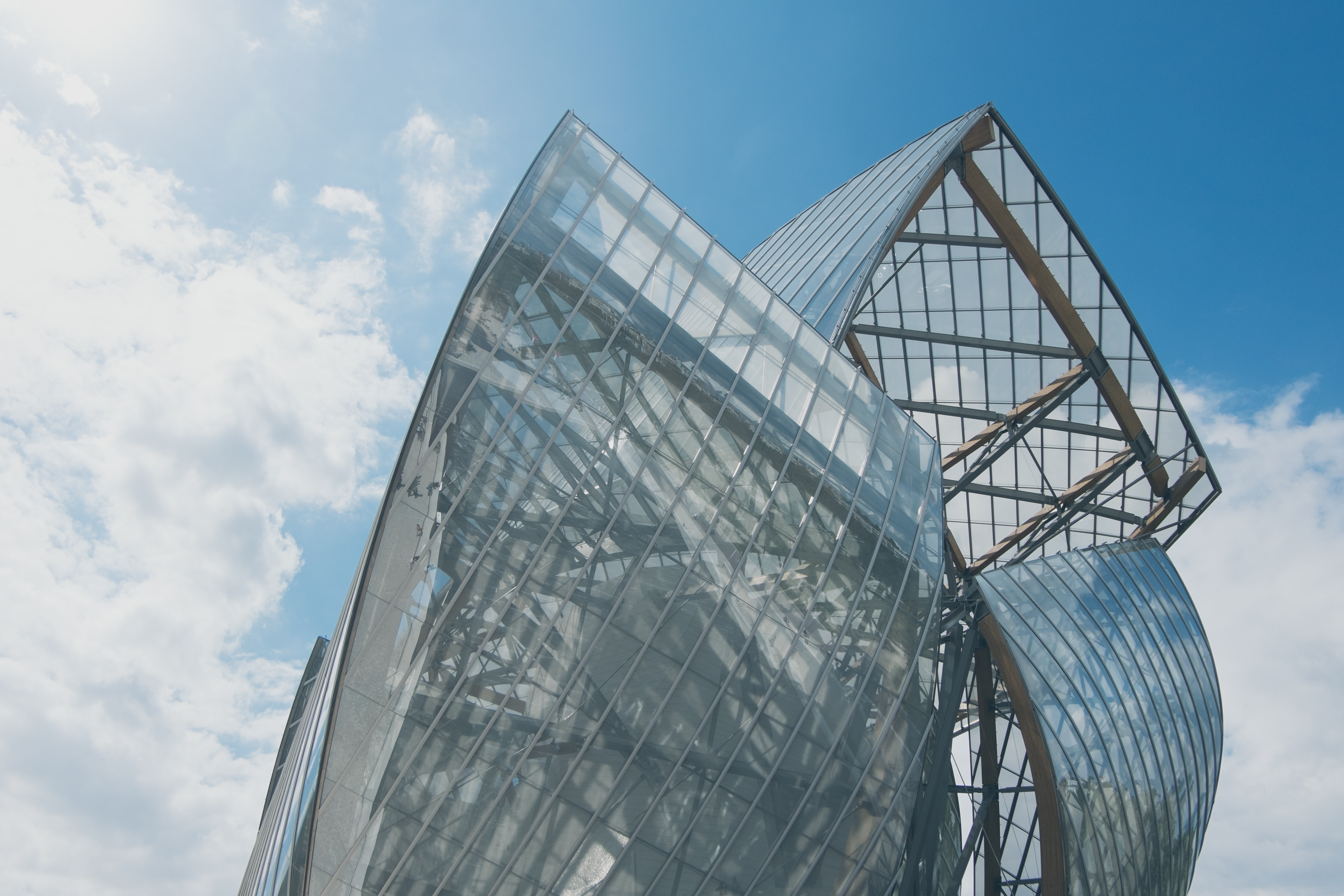 Have a rendezvous in France: Say bonjour to  its beauty