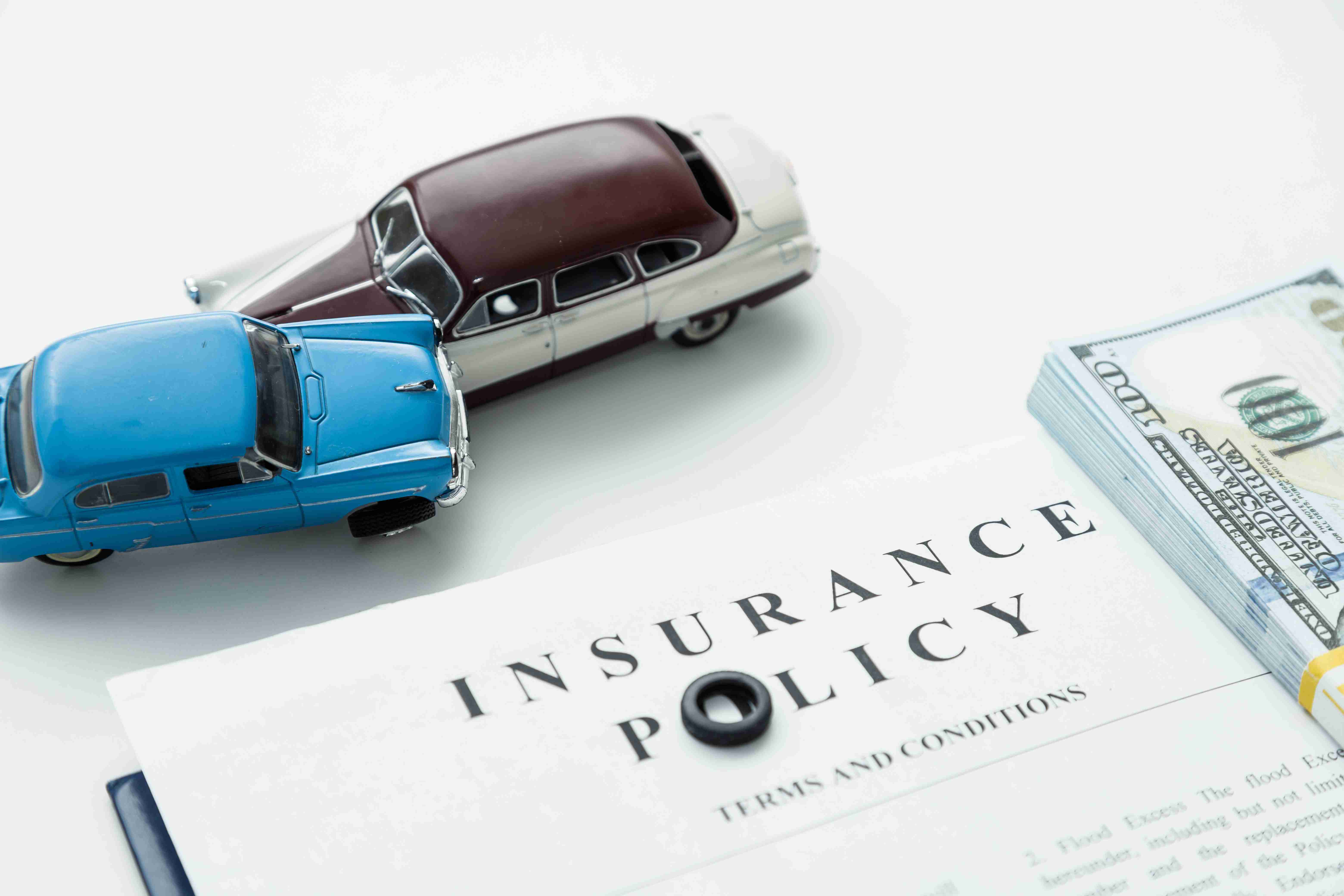 Nehoda dvou aut a pojistná smlouva