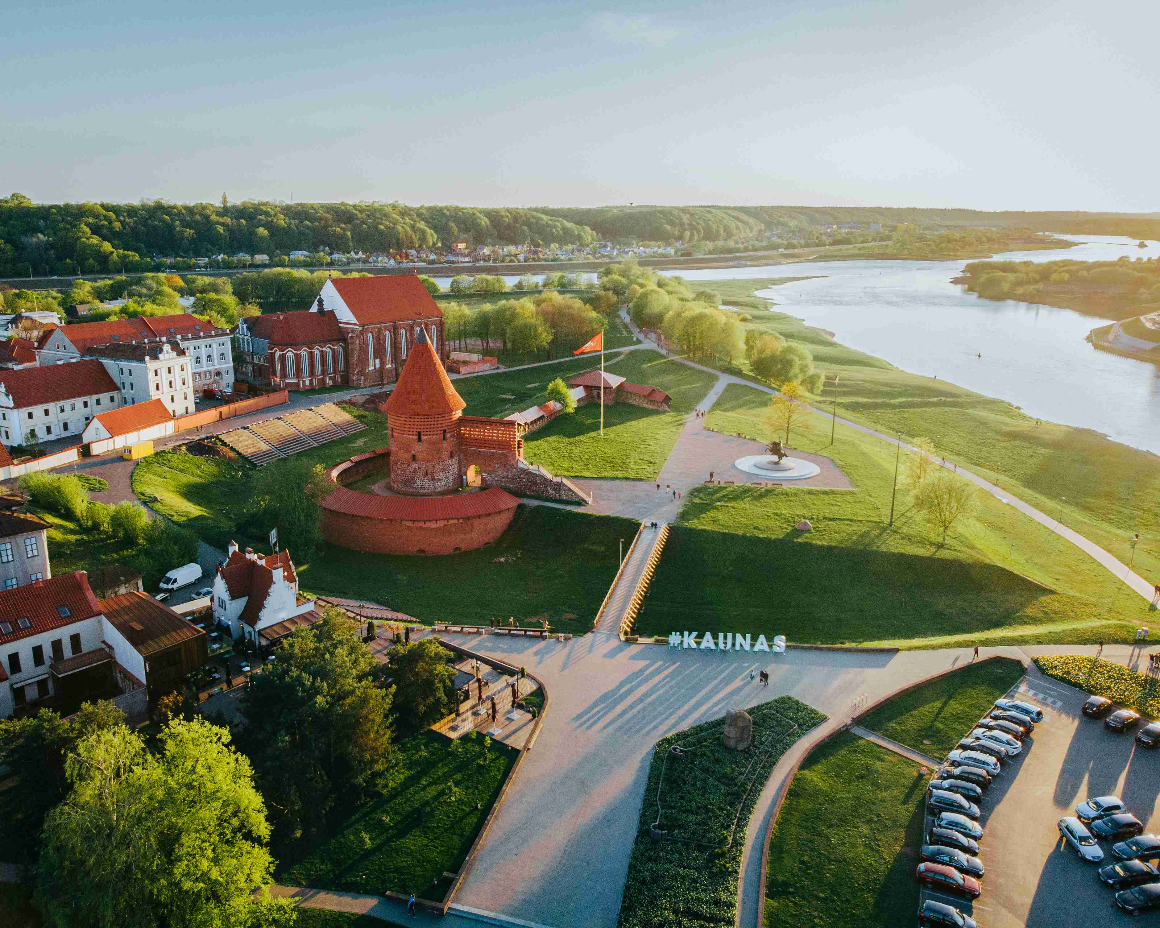 aerial-shot-of-kaunas-castle