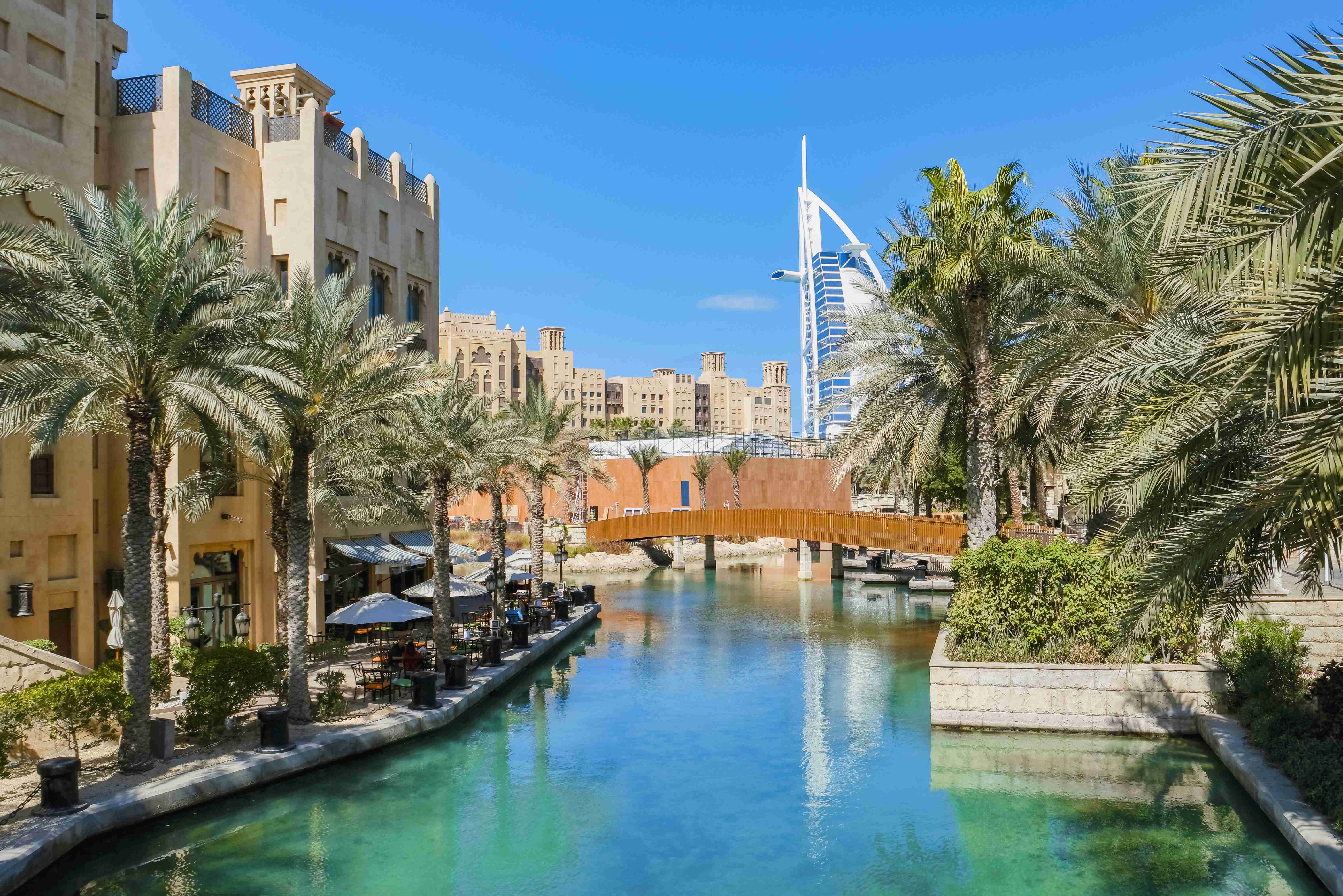 burj-al-arab-seen-from-madinat-jumeirah-dubai-uni