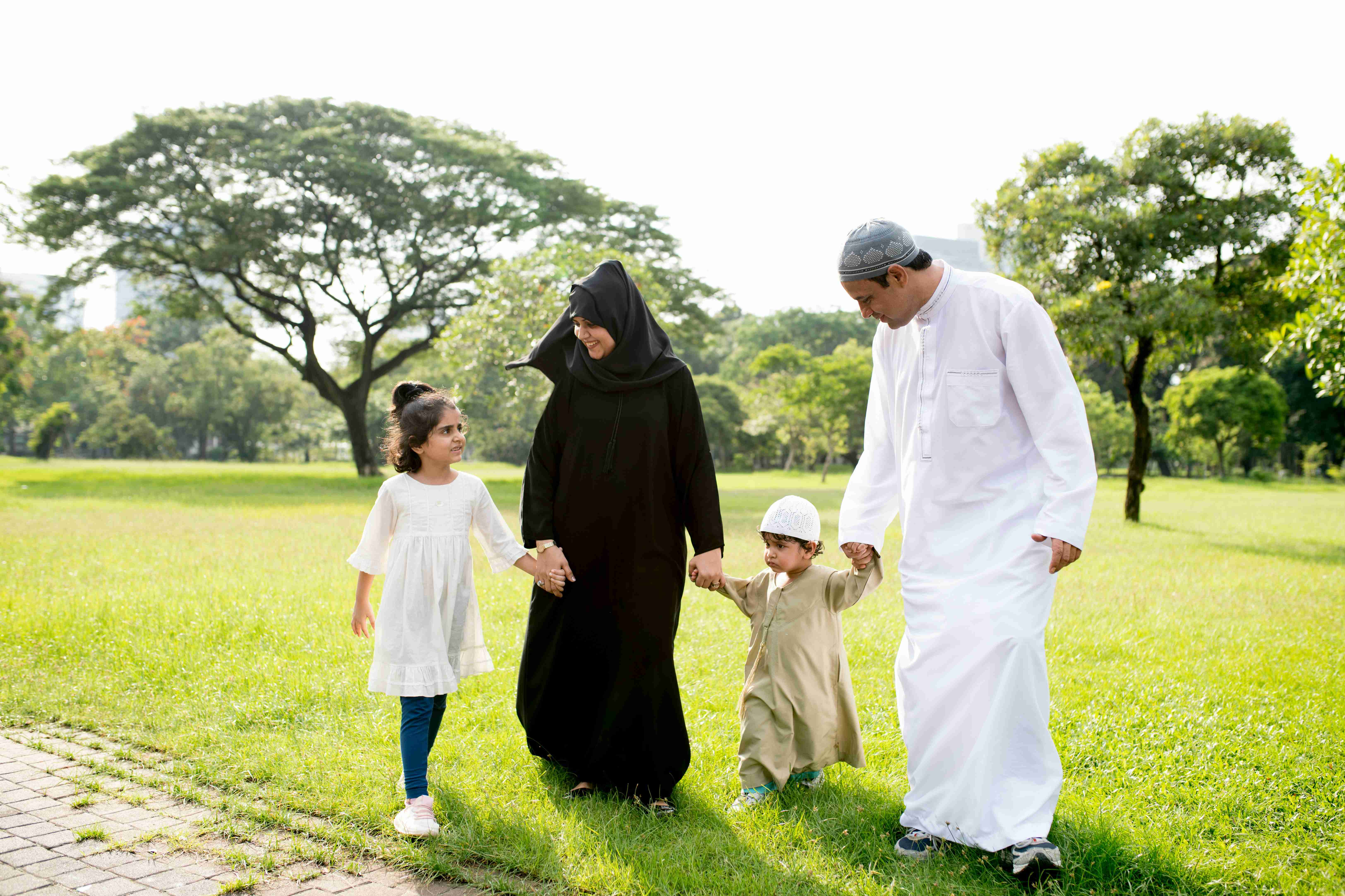 muslim-family-having-a-good-time-outdoors