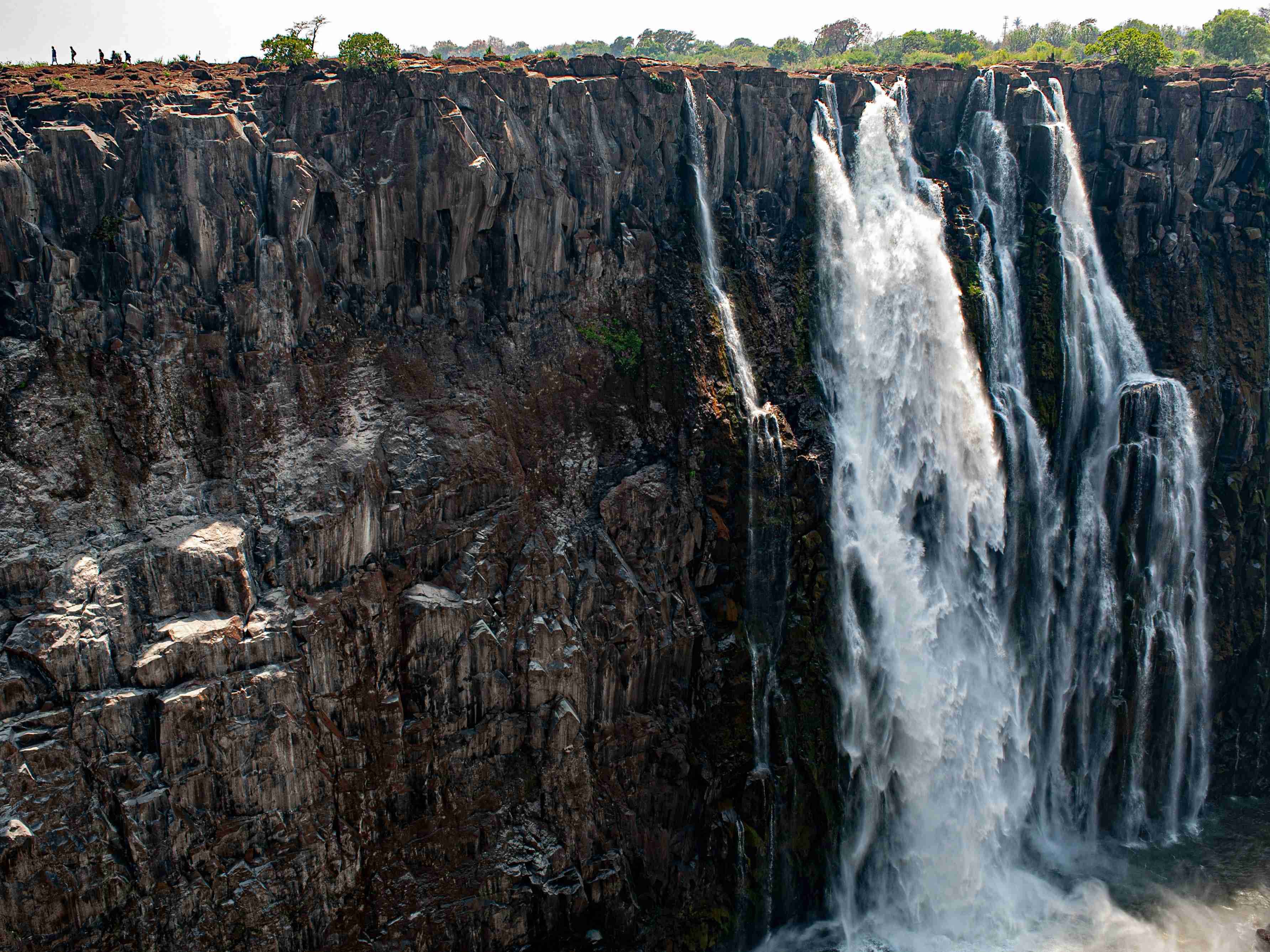 a-very-tall-waterfall-with-lots-of-water-coming-out-of-it