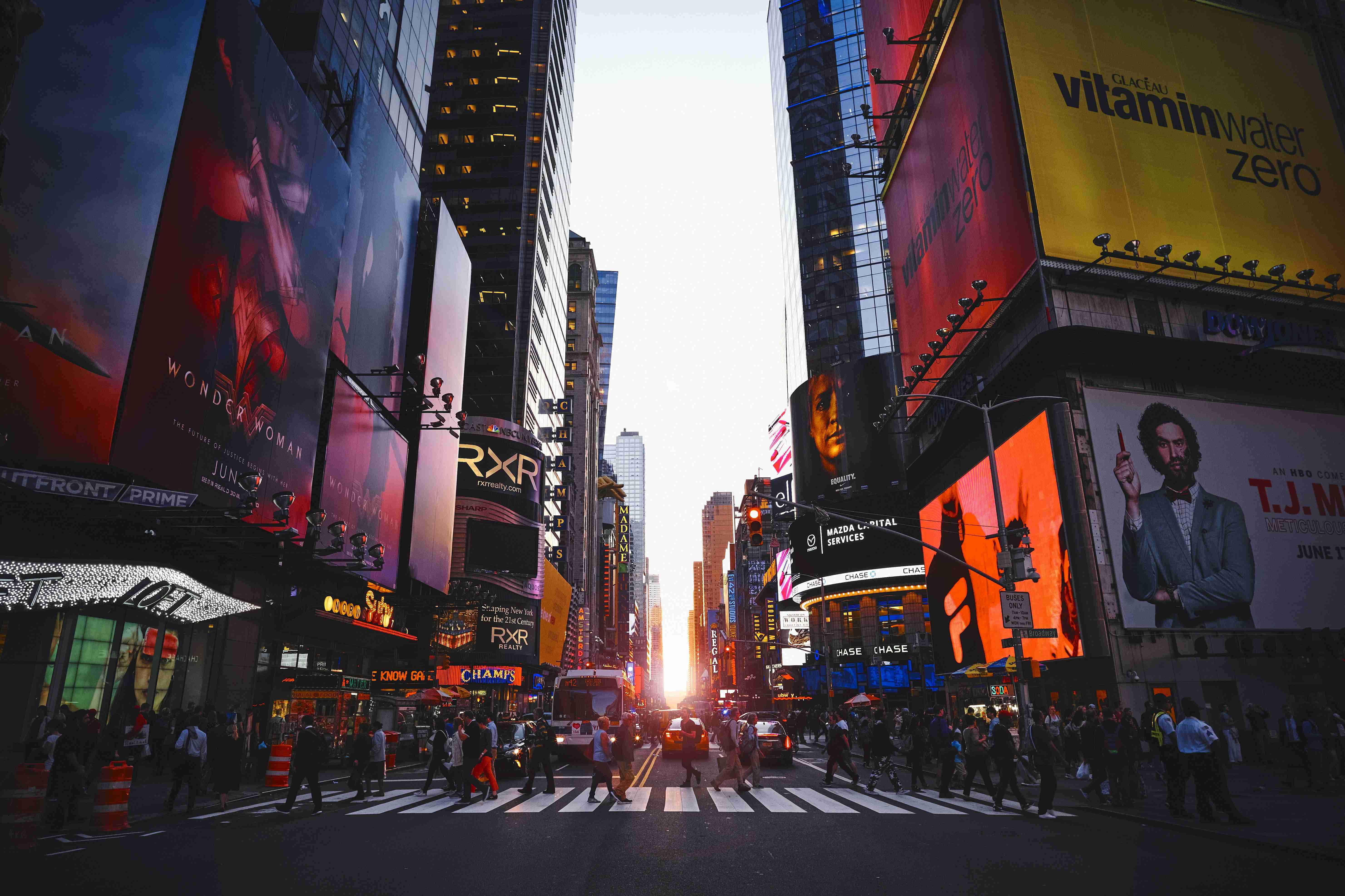 time-square-new-york-during-daytime