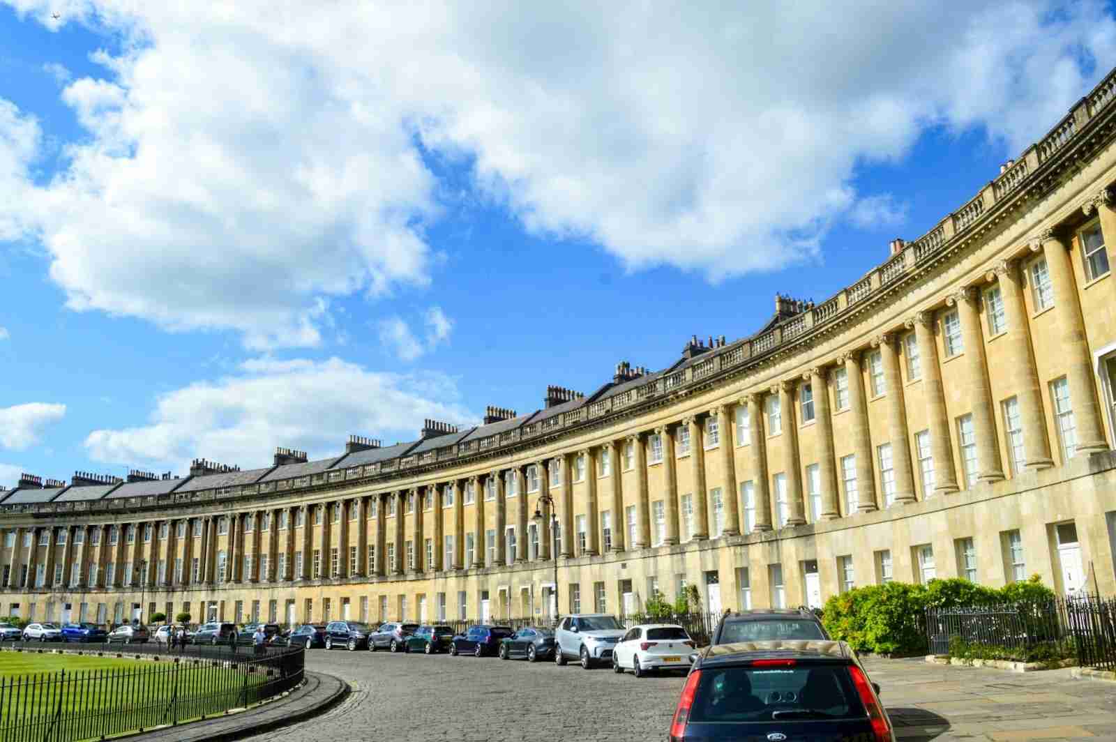 Elegant Georgian Crescent Architecture