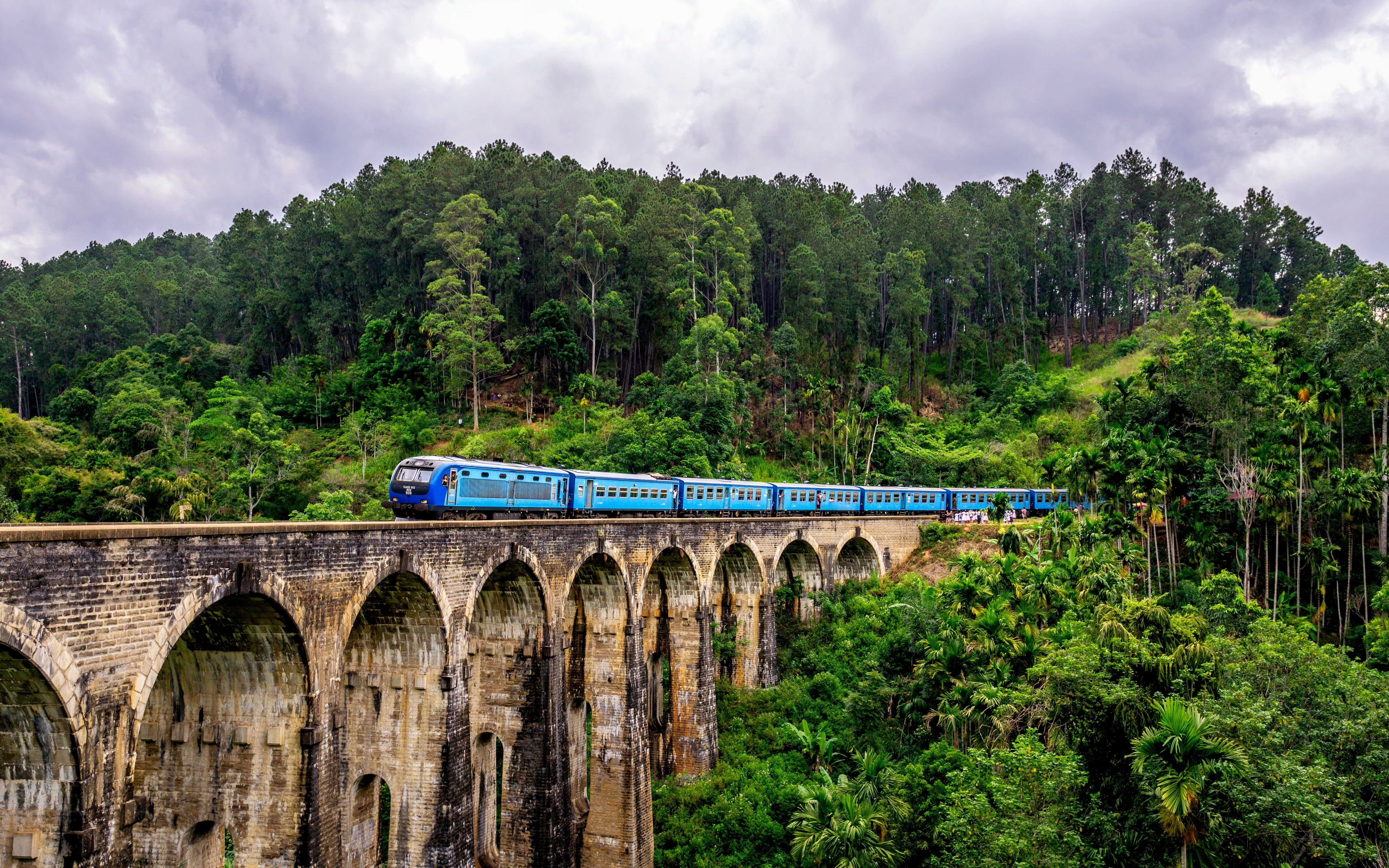Navigating Scenic Sri Lanka: 5 Road Trip Routes You Need to Take