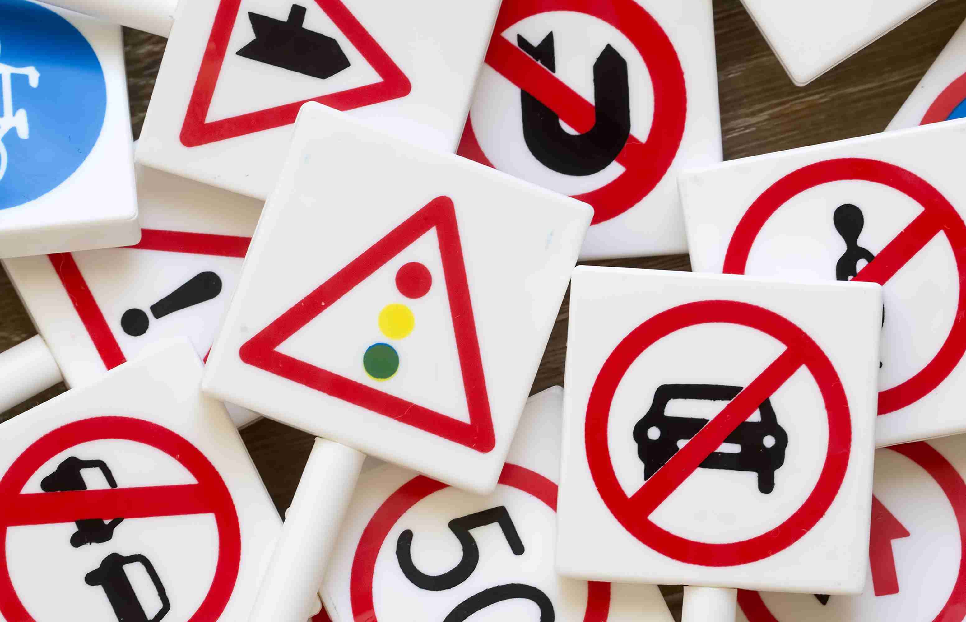 Biztonsági jelek és szimbólumok