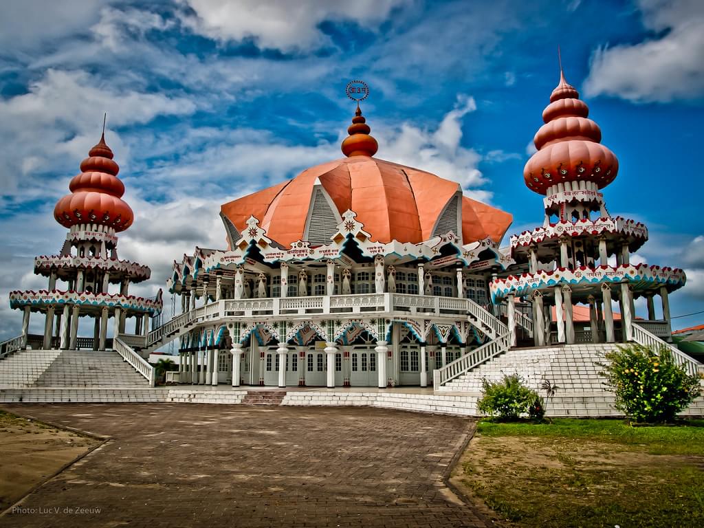 Suriname Driving Guide