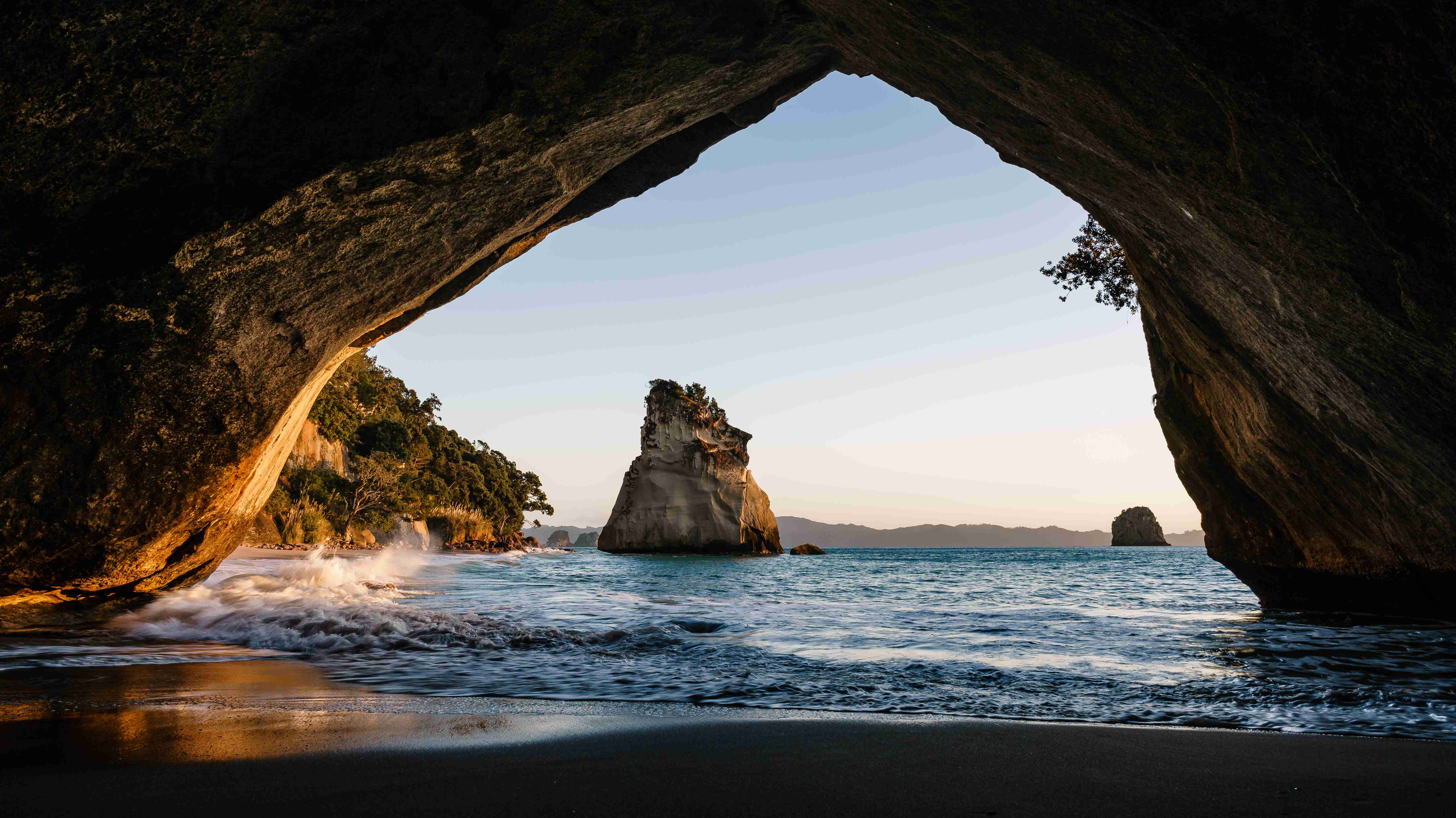 tranquil-scenery-of-the-cathedral-cove-during-suns