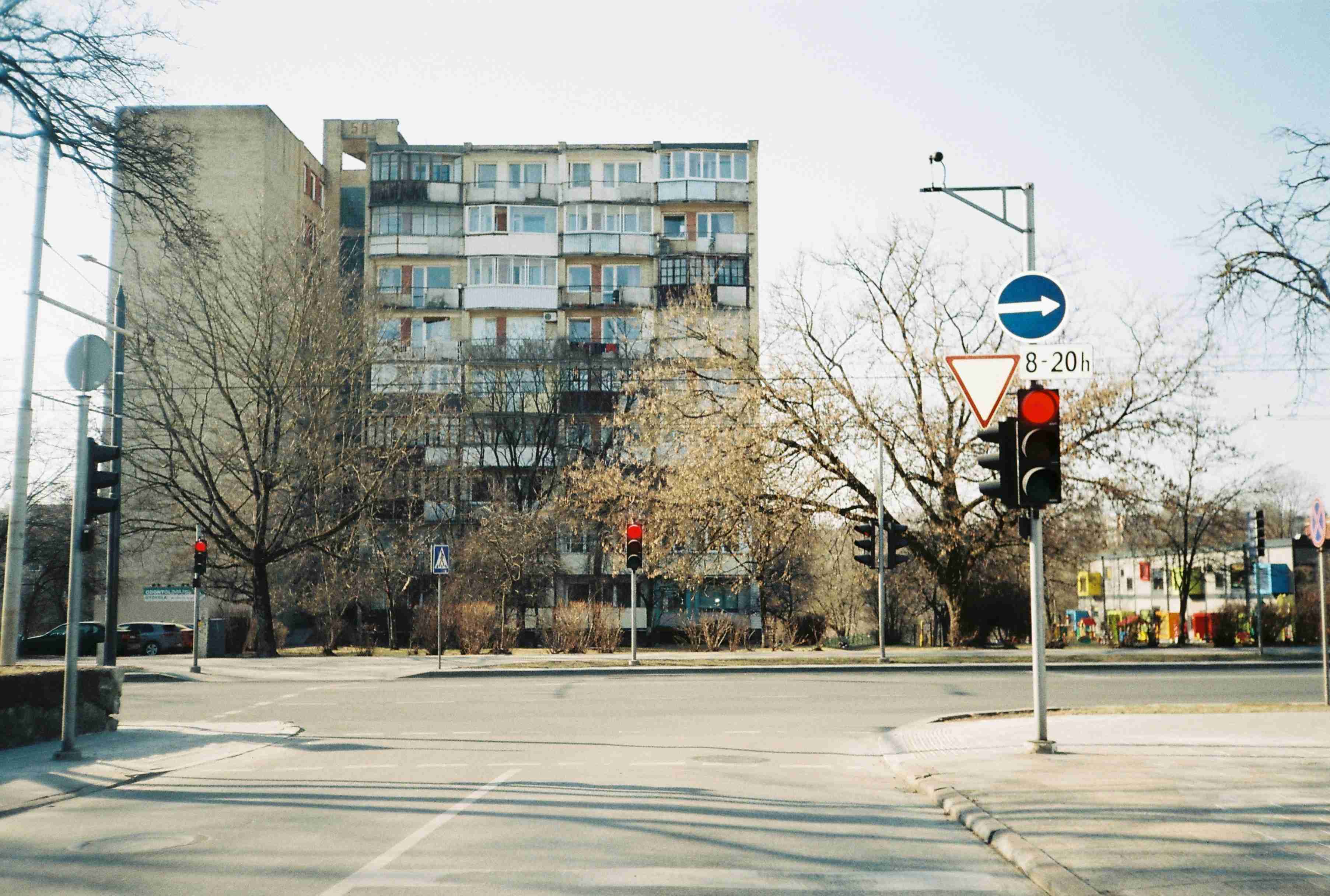 a-street-light-has-changed-to-red